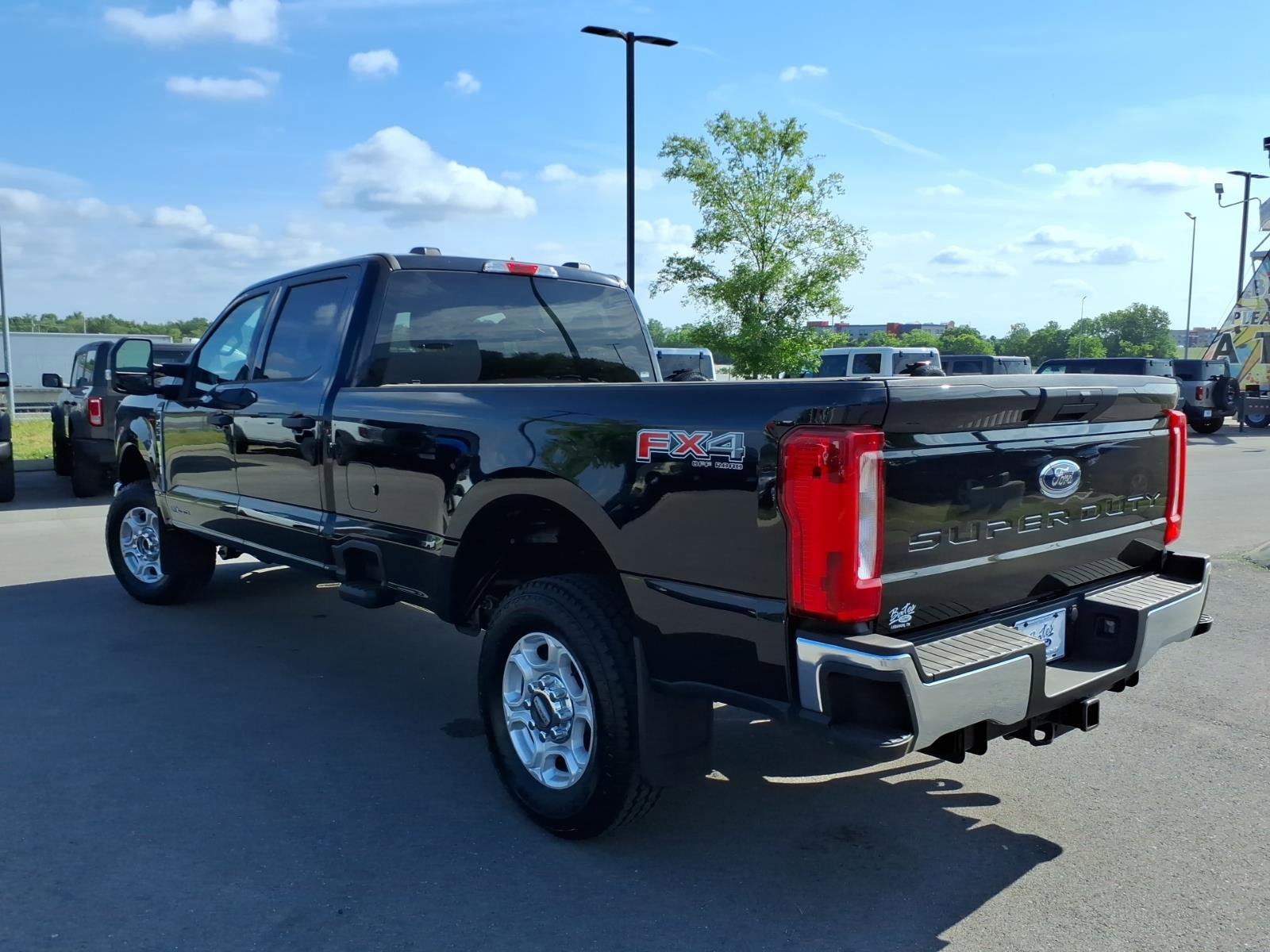 Certified 2026 Ford F250 XLT w/ FX4 Off-Road Package AWD/4WD image 5