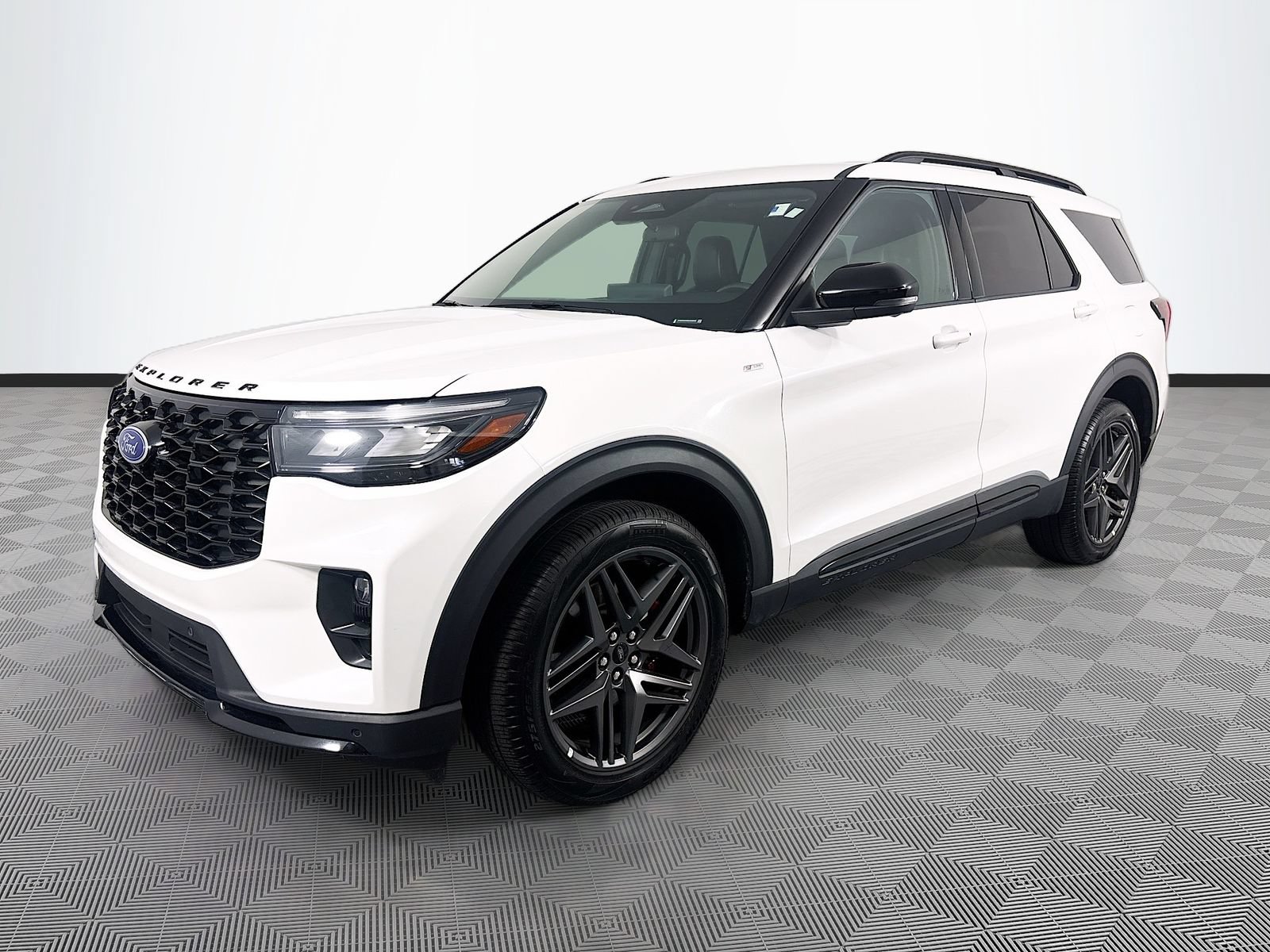Certified 2025 Ford Explorer ST-Line w/ ST-Line Street Pack AWD/4WD image 3