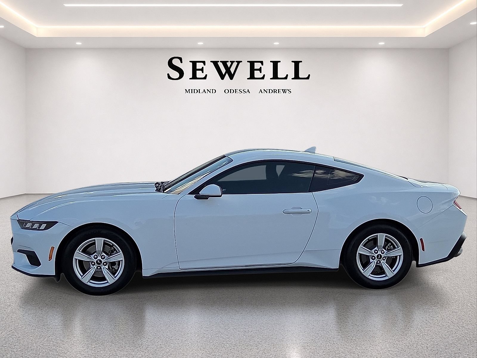 Certified 2024 Ford Mustang Coupe RWD image 2