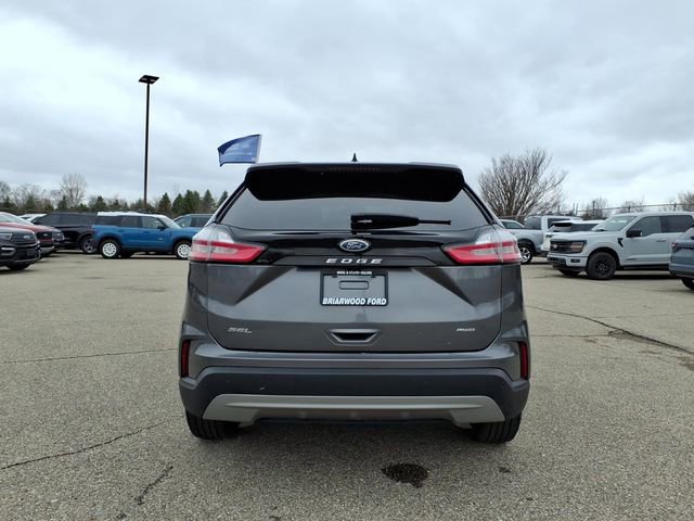 Certified 2023 Ford Edge SEL w/ Convenience Package AWD/4WD image 3