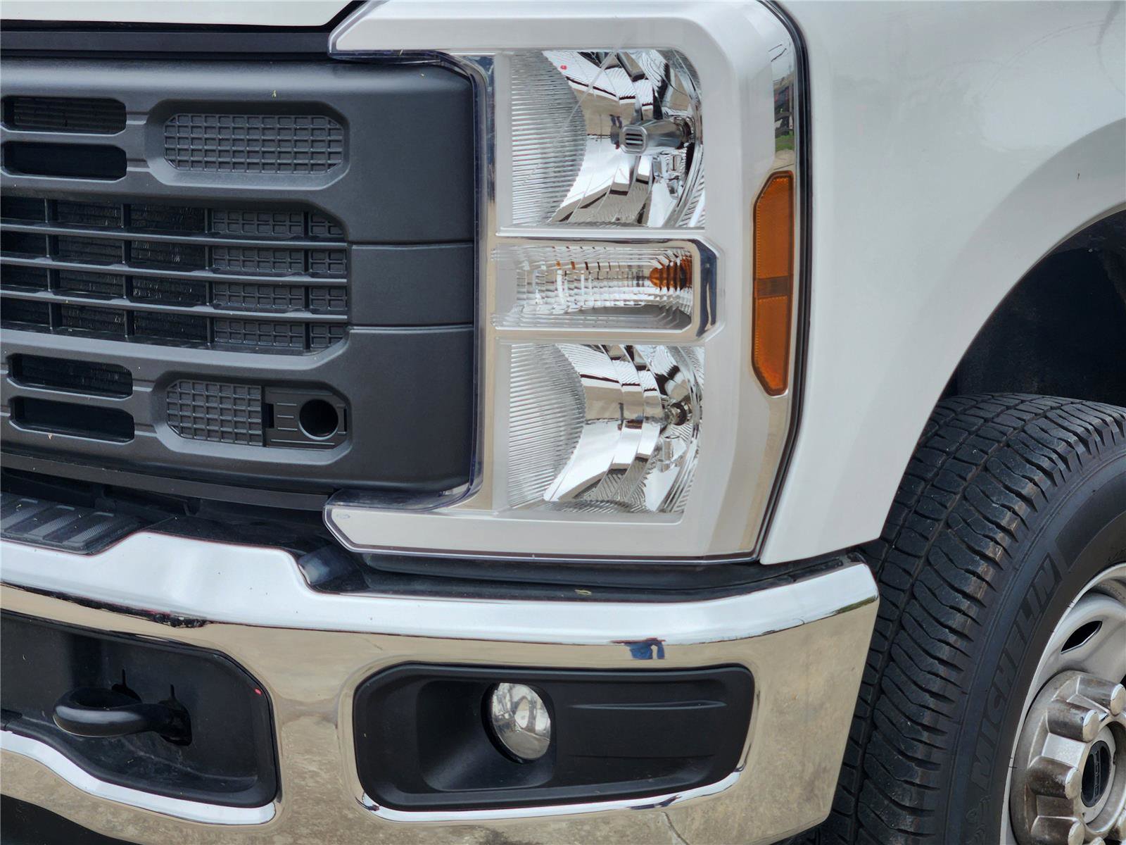 Certified 2025 Ford F250 XL w/ FX4 Off-Road Package AWD/4WD image 10