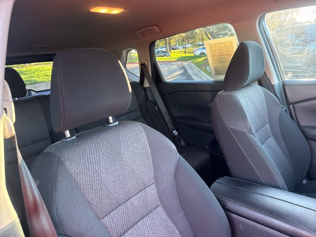 Used 2025 Nissan Rogue SV AWD/4WD image 30