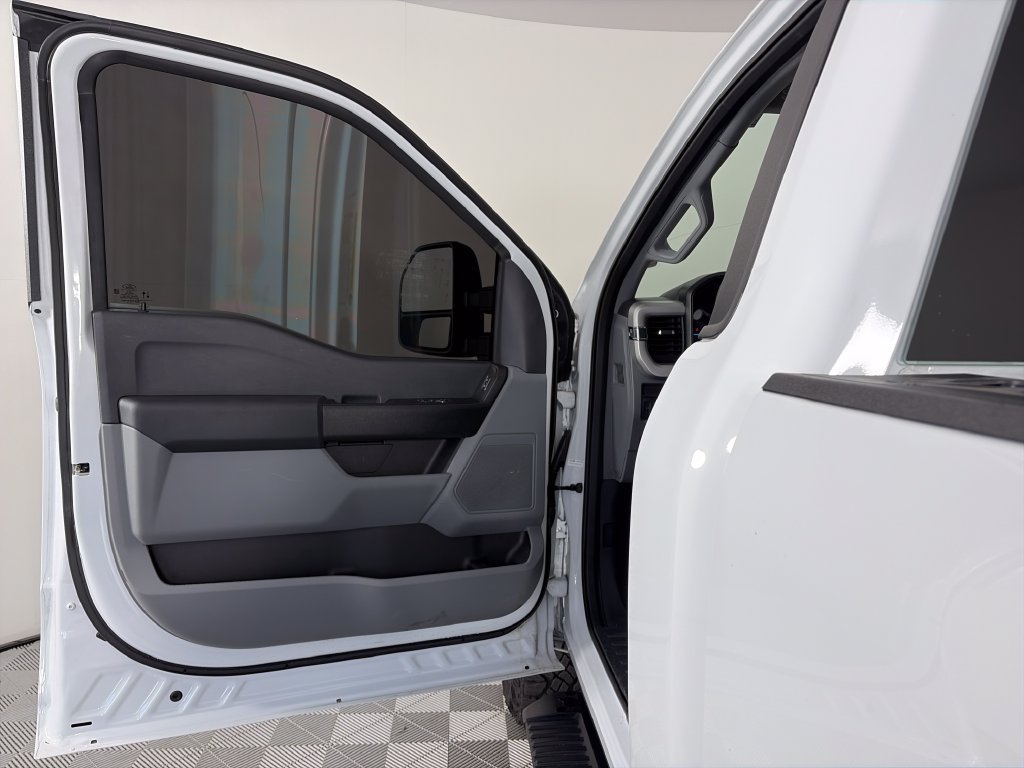 Certified 2025 Ford F250 XL AWD/4WD image 10