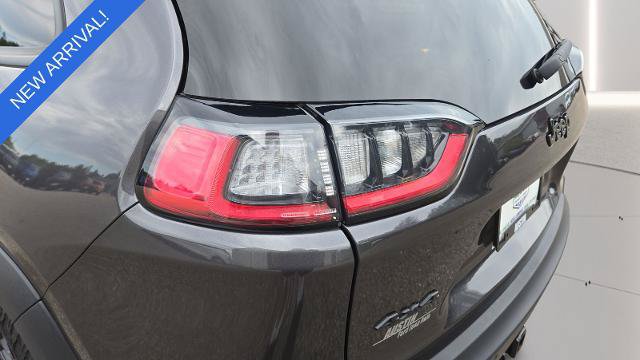 Used 2023 Jeep Cherokee Trailhawk w/ Trailer Tow Group AWD/4WD image 31