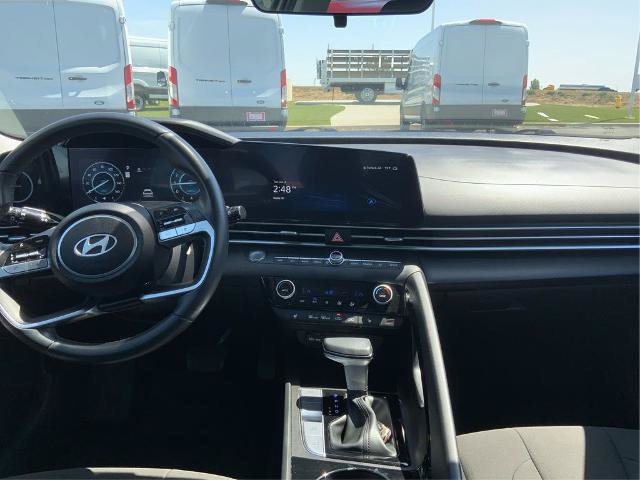 Used 2024 Hyundai Elantra SEL w/ Convenience Package FWD image 25