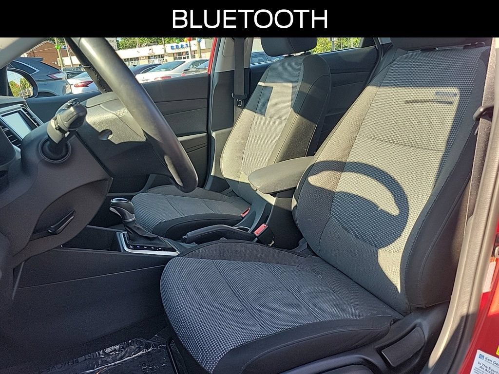 Used 2022 Hyundai Accent Limited FWD image 15