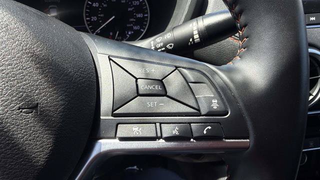 Used 2025 Nissan Sentra SR FWD image 13