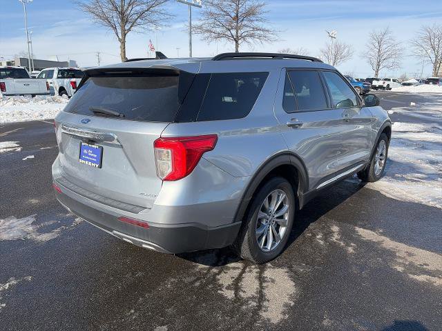 Certified 2022 Ford Explorer XLT w/ Equipment Group 202A image 5