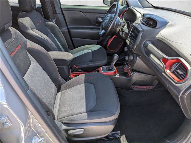Used 2019 Jeep Renegade Trailhawk w/ Cold Weather Group II AWD/4WD image 23