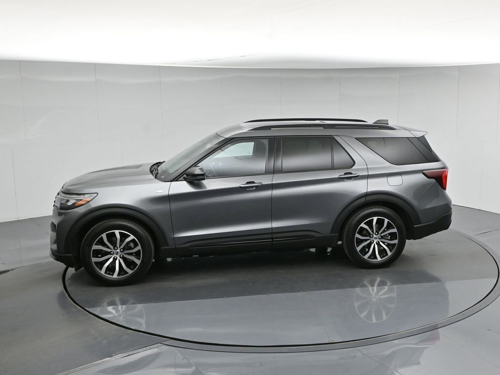 Certified 2025 Ford Explorer ST-Line RWD image 49