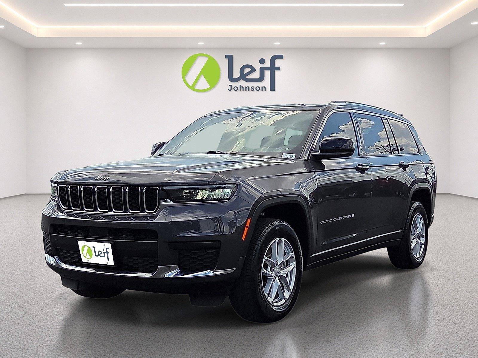 Used 2023 Jeep Grand Cherokee L Laredo AWD/4WD image 2