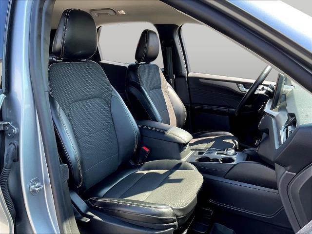 Certified 2024 Ford Escape SE FWD image 30