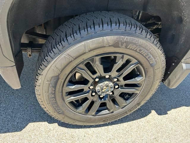 Used 2023 GMC Sierra 3500 Denali w/ Denali Black Diamond Edition AWD/4WD image 7
