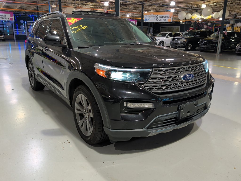 Certified 2022 Ford Explorer XLT w/ Equipment Group 202A AWD/4WD image 6