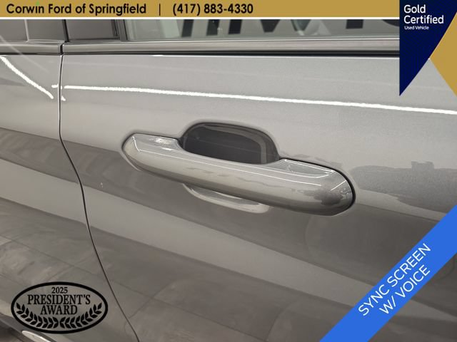 Certified 2024 Ford Explorer XLT w/ Equipment Group 202A AWD/4WD image 9