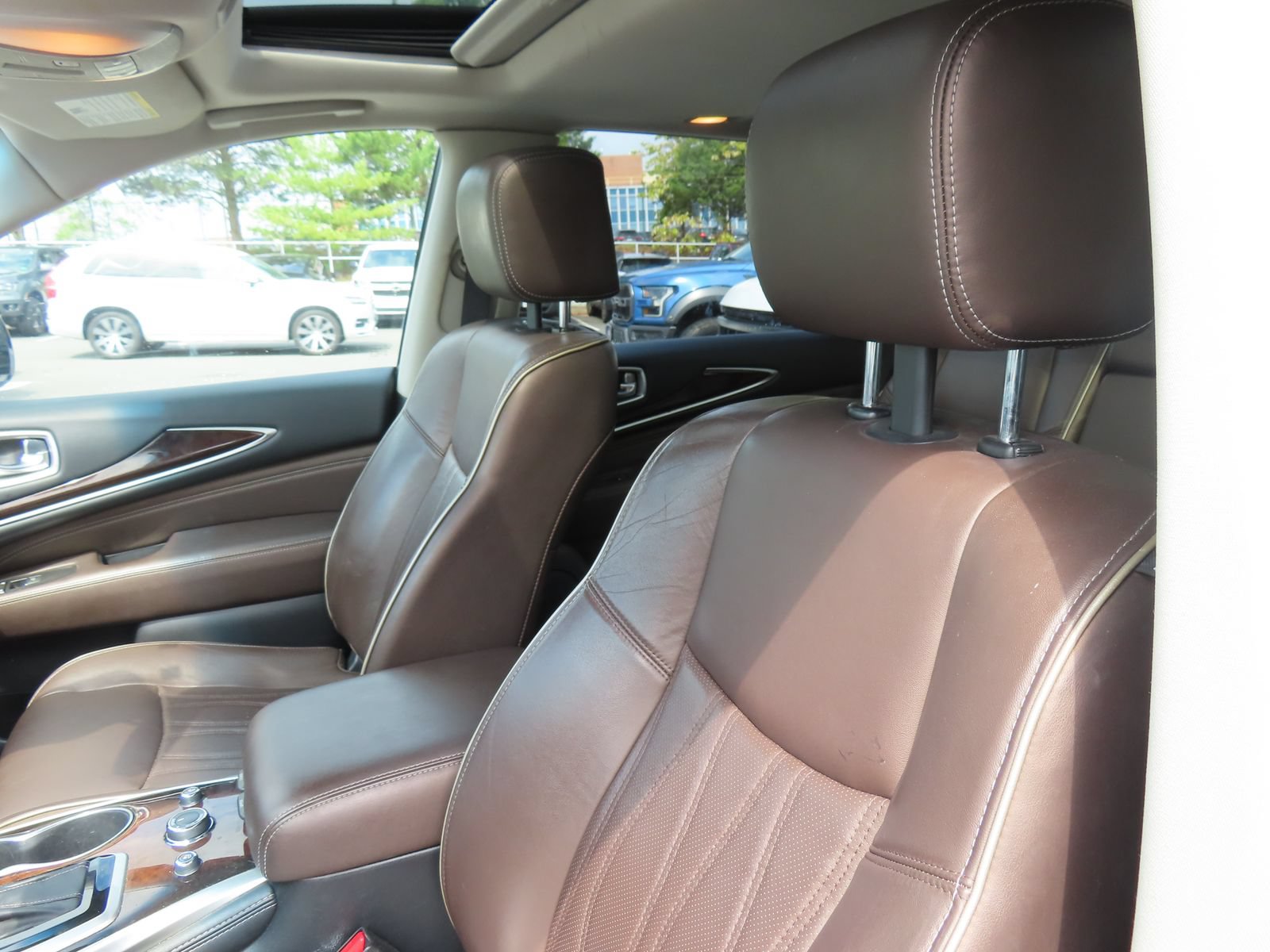 Used 2018 INFINITI QX60 Luxe w/ Deluxe Technology Package AWD/4WD image 28