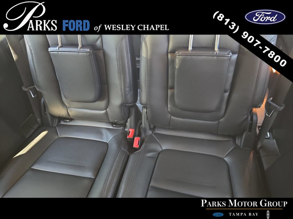 Certified 2018 Ford Explorer XLT w/ Equipment Group 202A AWD/4WD image 17