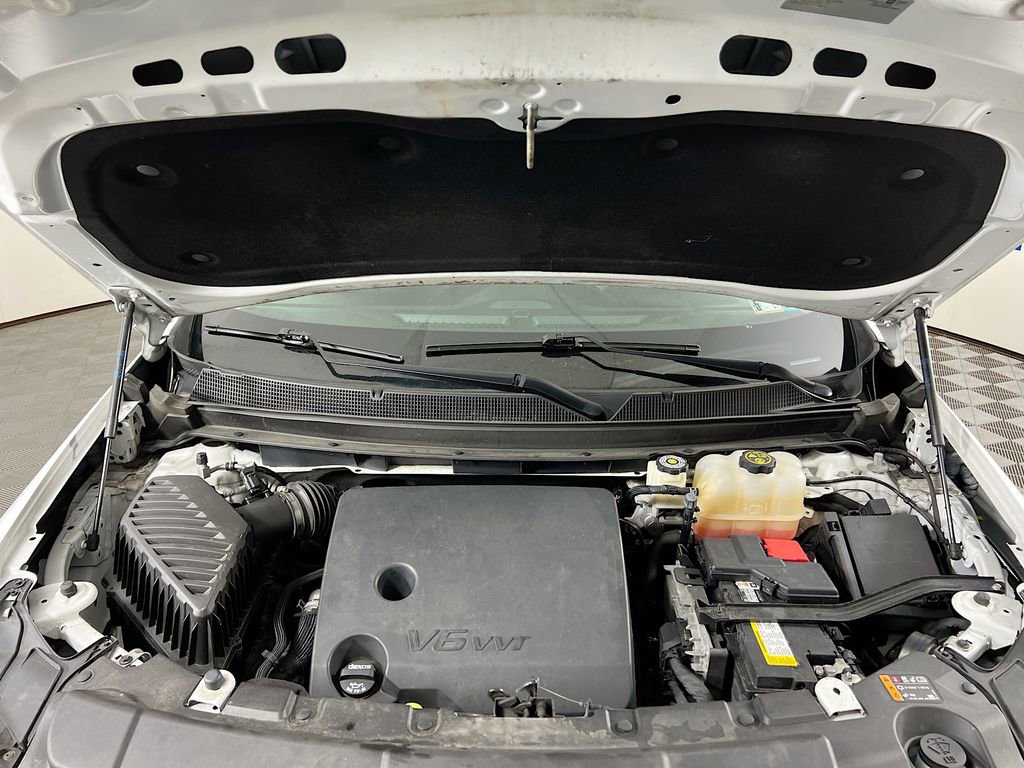 Used 2021 Chevrolet Traverse LS AWD/4WD image 34