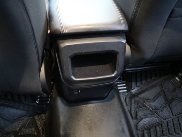 Certified 2025 Ford Ranger XLT w/ Black Appearance Package AWD/4WD image 16