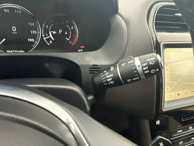 Used 2018 Jaguar F-PACE Prestige image 40