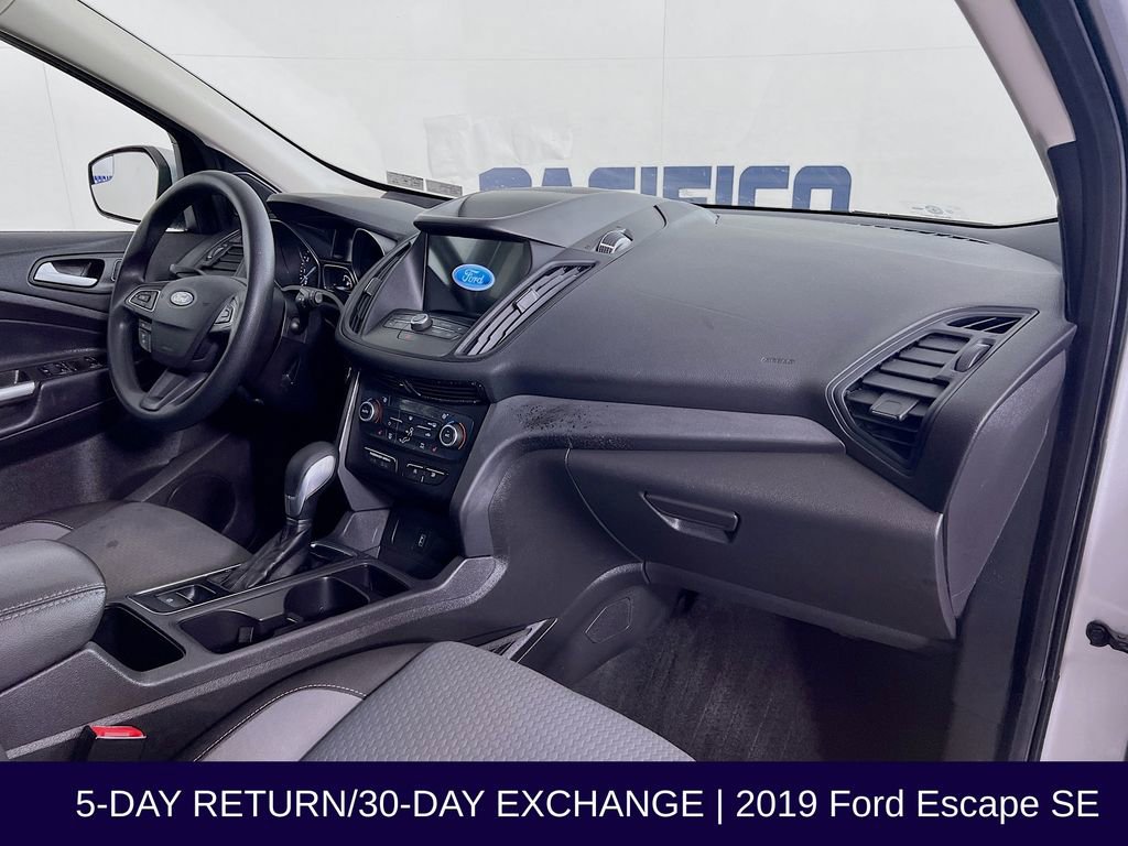 Certified 2019 Ford Escape SE image 33