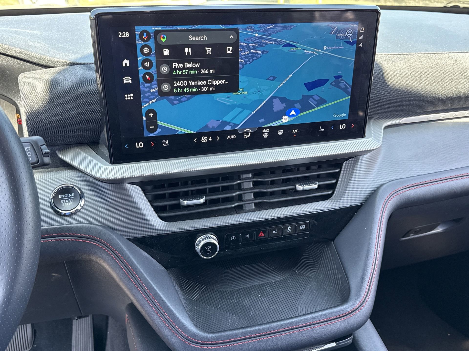 Certified 2025 Ford Explorer ST-Line w/ ST-Line Street Pack image 6