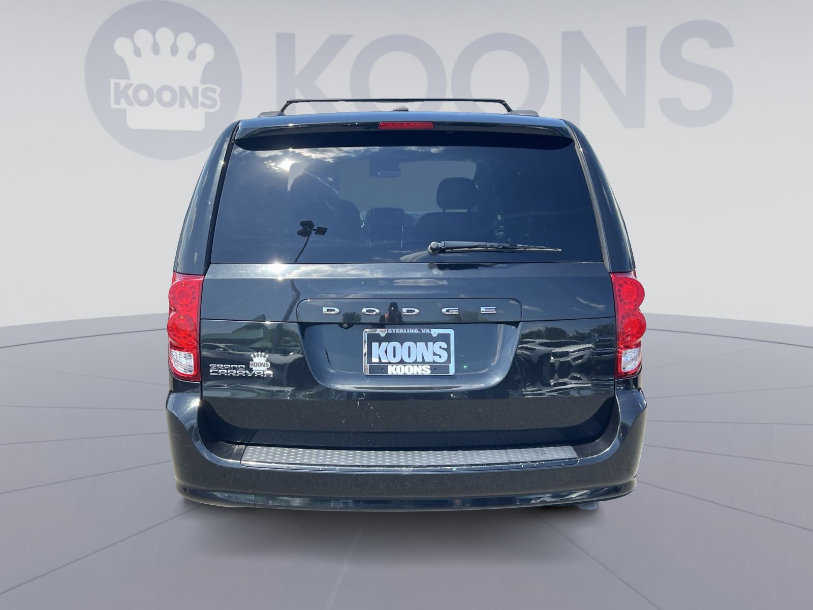 Used 2019 Dodge Grand Caravan SE FWD image 15