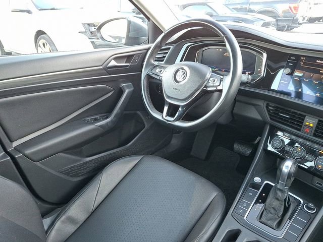 Used 2019 Volkswagen Jetta SEL w/ Cold Weather Package image 15