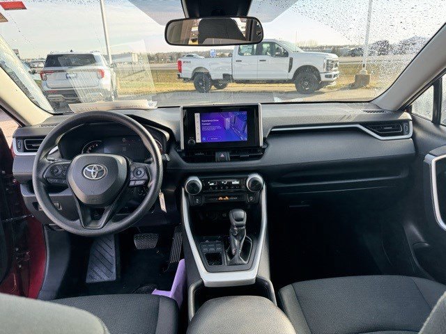 Used 2024 Toyota RAV4 LE image 26