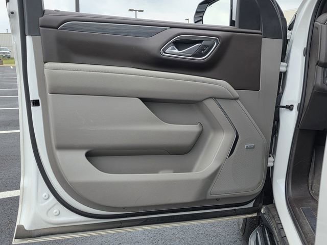 Used 2023 GMC Yukon XL SLT w/ SLT Premium Package RWD image 15