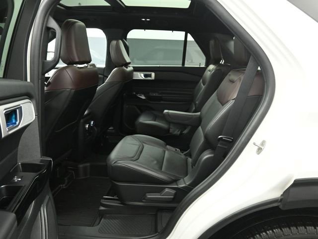 Certified 2023 Ford Explorer Platinum w/ Technology Package image 37