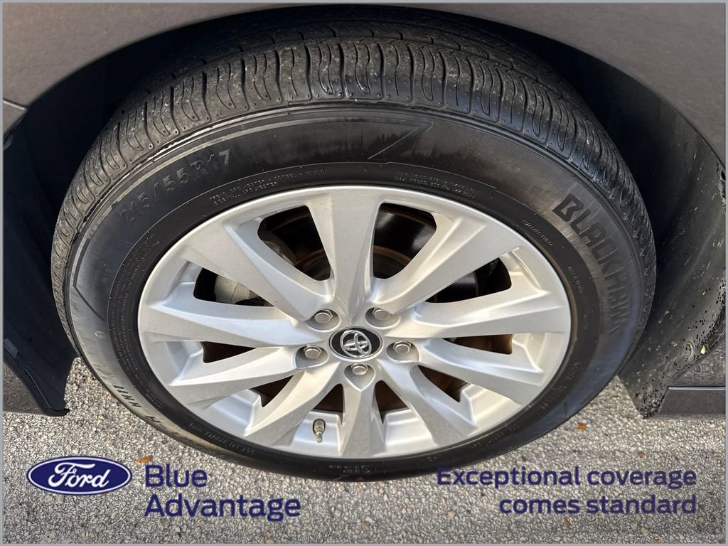 Used 2018 Toyota Camry LE image 11