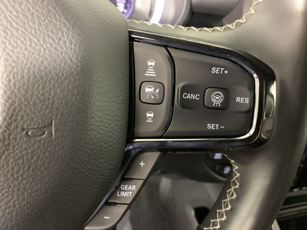 Used 2025 RAM 1500 Limited AWD/4WD image 29