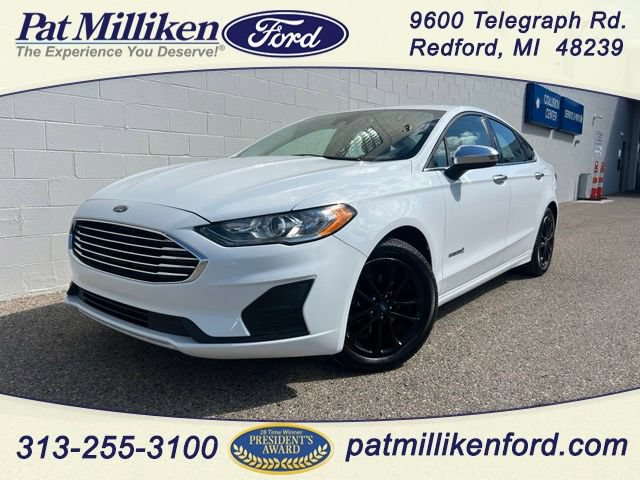 Certified 2019 Ford Fusion SE FWD image 1