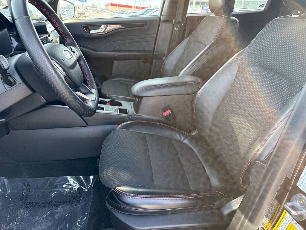 Certified 2023 Ford Escape ST-Line Select w/ Tech Pack #2 image 15