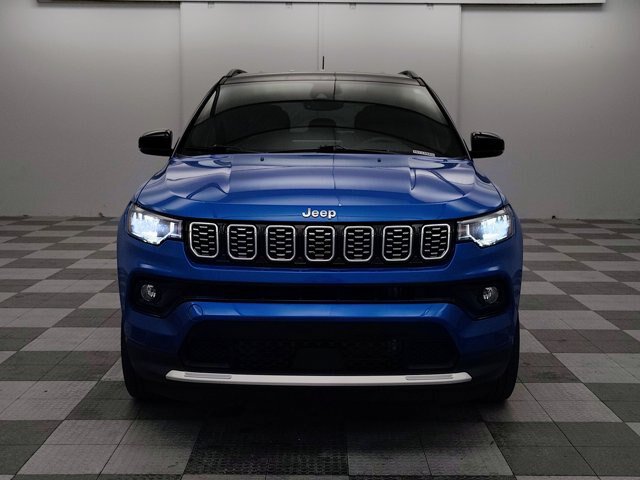Used 2024 Jeep Compass Limited AWD/4WD image 4