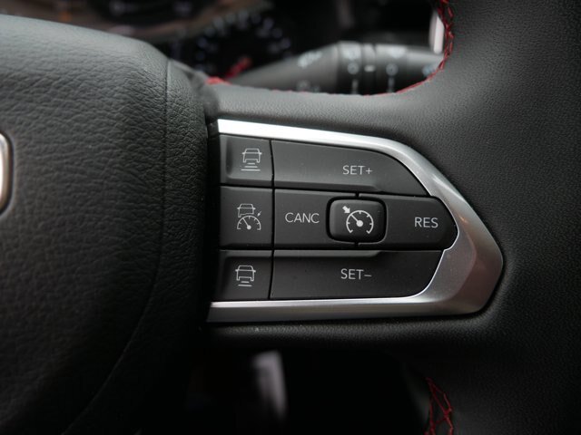 Used 2025 Jeep Compass Trailhawk AWD/4WD image 21