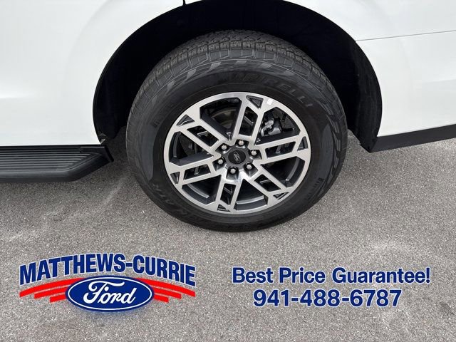 Certified 2025 Ford Expedition Active AWD/4WD image 17