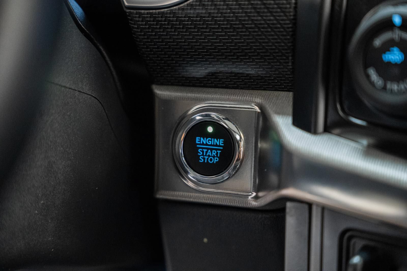 Certified 2023 Ford F150 Raptor w/ Raptor 37 Performance Package AWD/4WD image 35