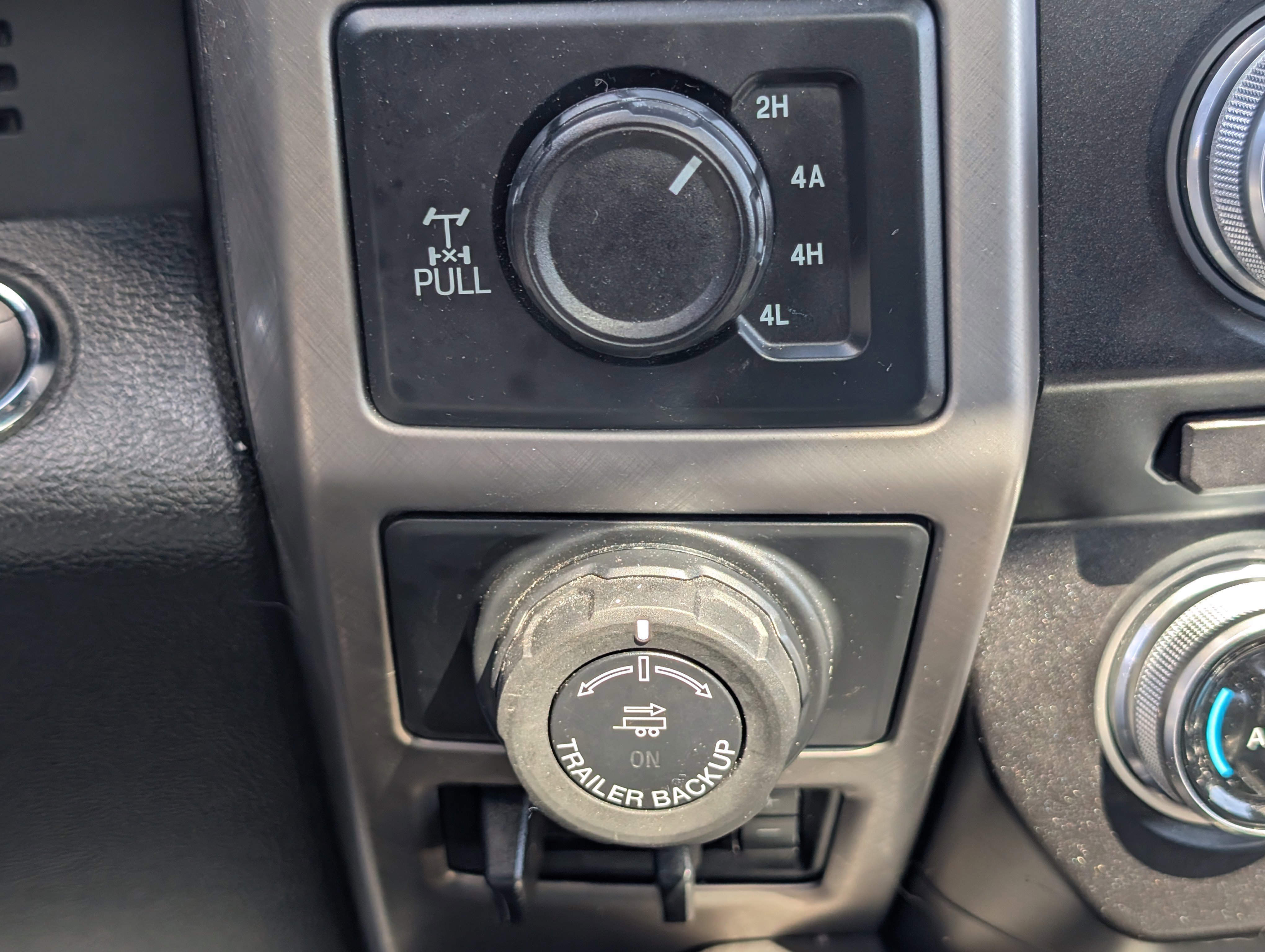 Certified 2018 Ford F150 Limited w/ Trailer Tow Package image 25