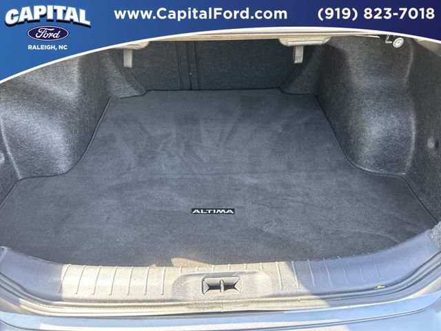 Used 2025 Nissan Altima 2.5 SV FWD image 16