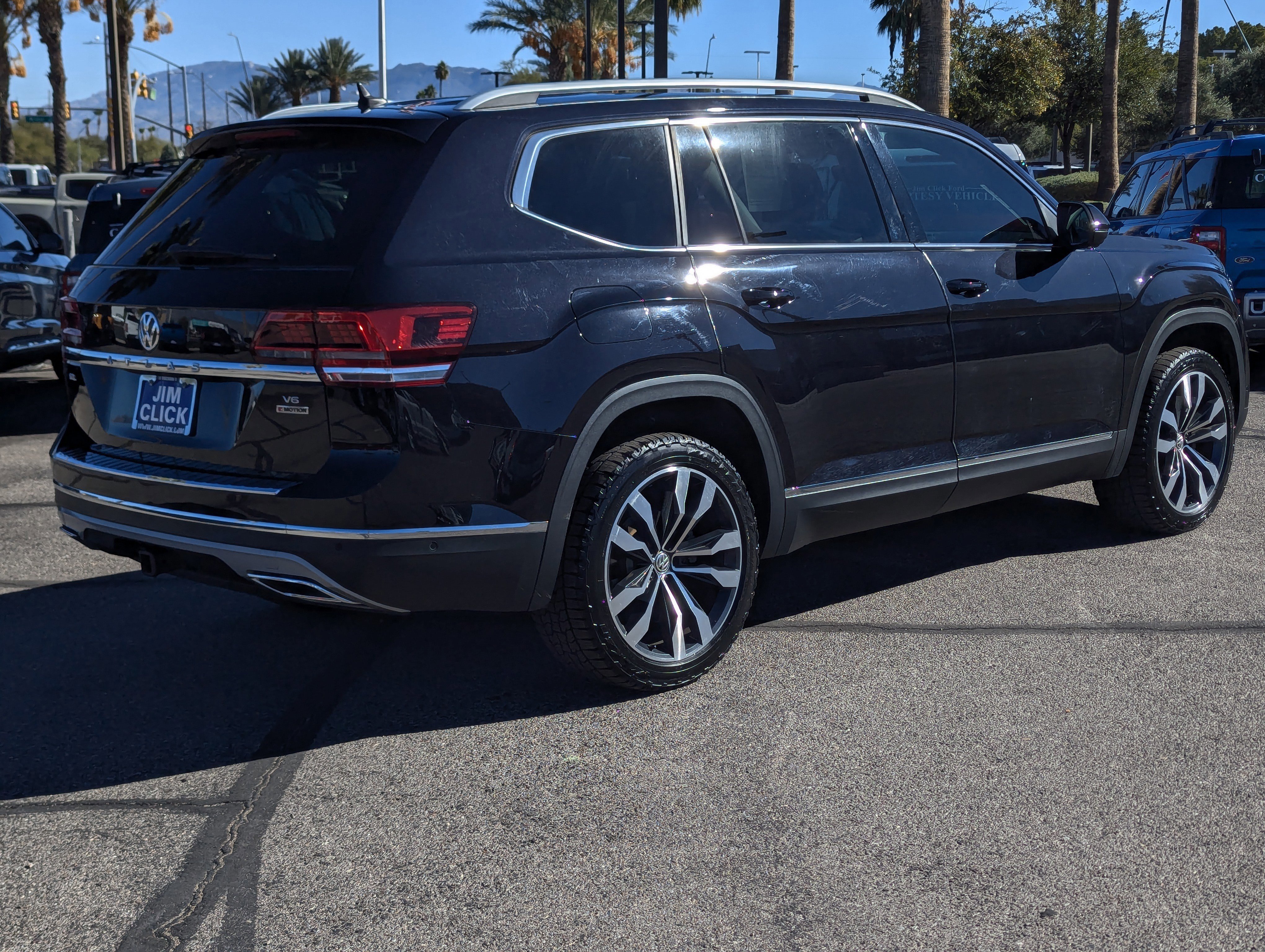 Used 2020 Volkswagen Atlas SEL R-Line image 4