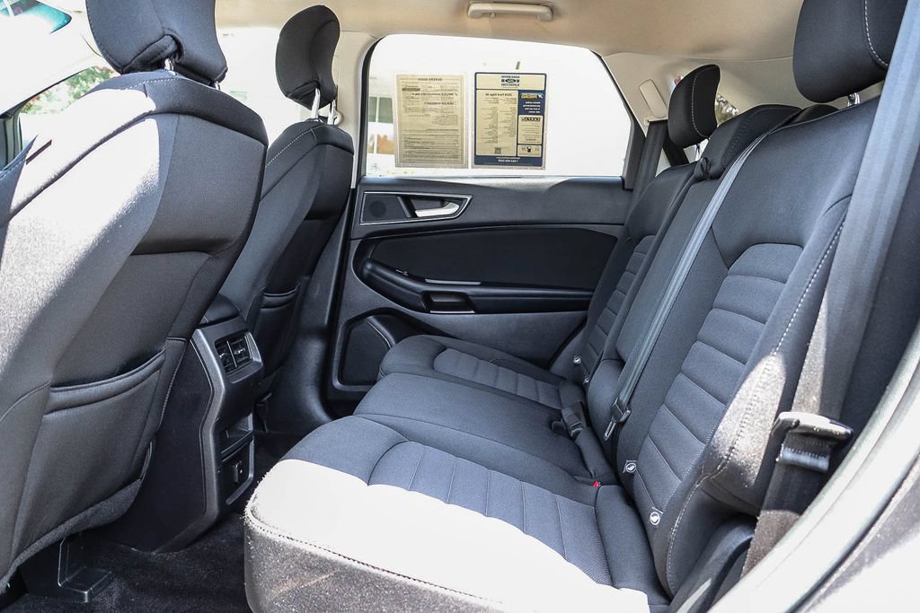 Certified 2018 Ford Edge SE FWD image 23