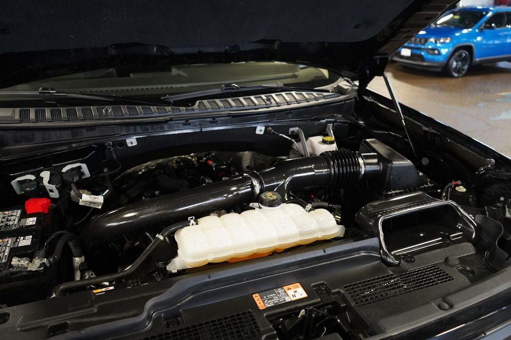 Certified 2025 Ford Expedition Active AWD/4WD image 28