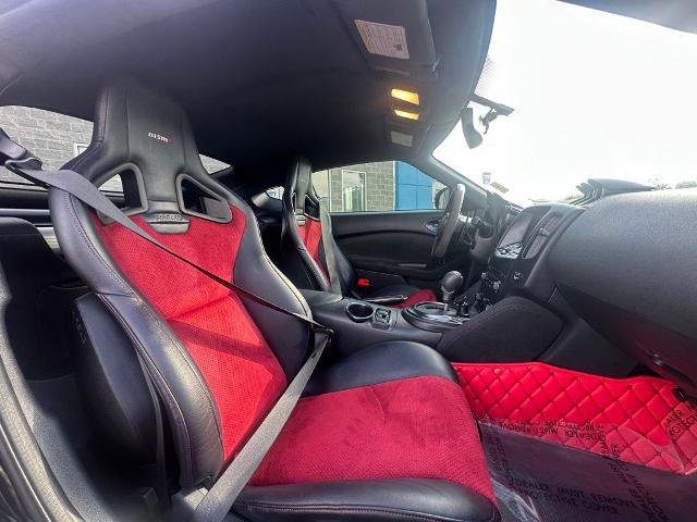Used 2020 Nissan 370Z NISMO RWD image 40
