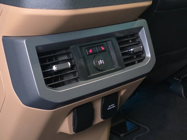 Certified 2024 Ford F350 Lariat image 26