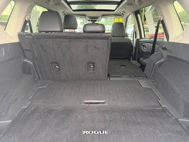 Used 2024 Nissan Rogue Platinum w/ Platinum Premium Package AWD/4WD image 15