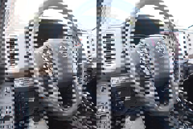 Used 2022 Nissan Frontier SV w/ Technology Package image 15