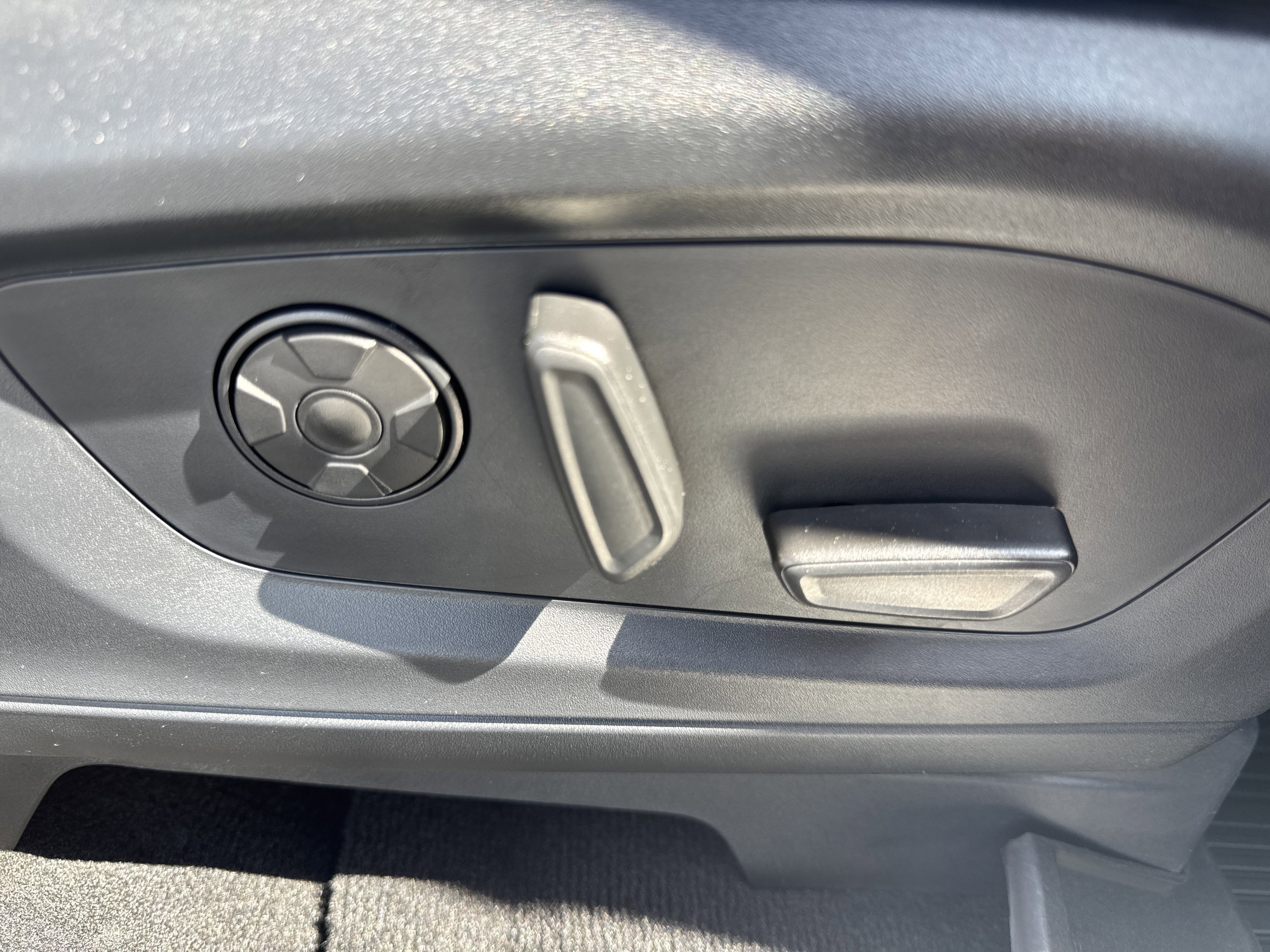 Certified 2025 Ford Explorer ST-Line w/ Premium Package RWD image 16