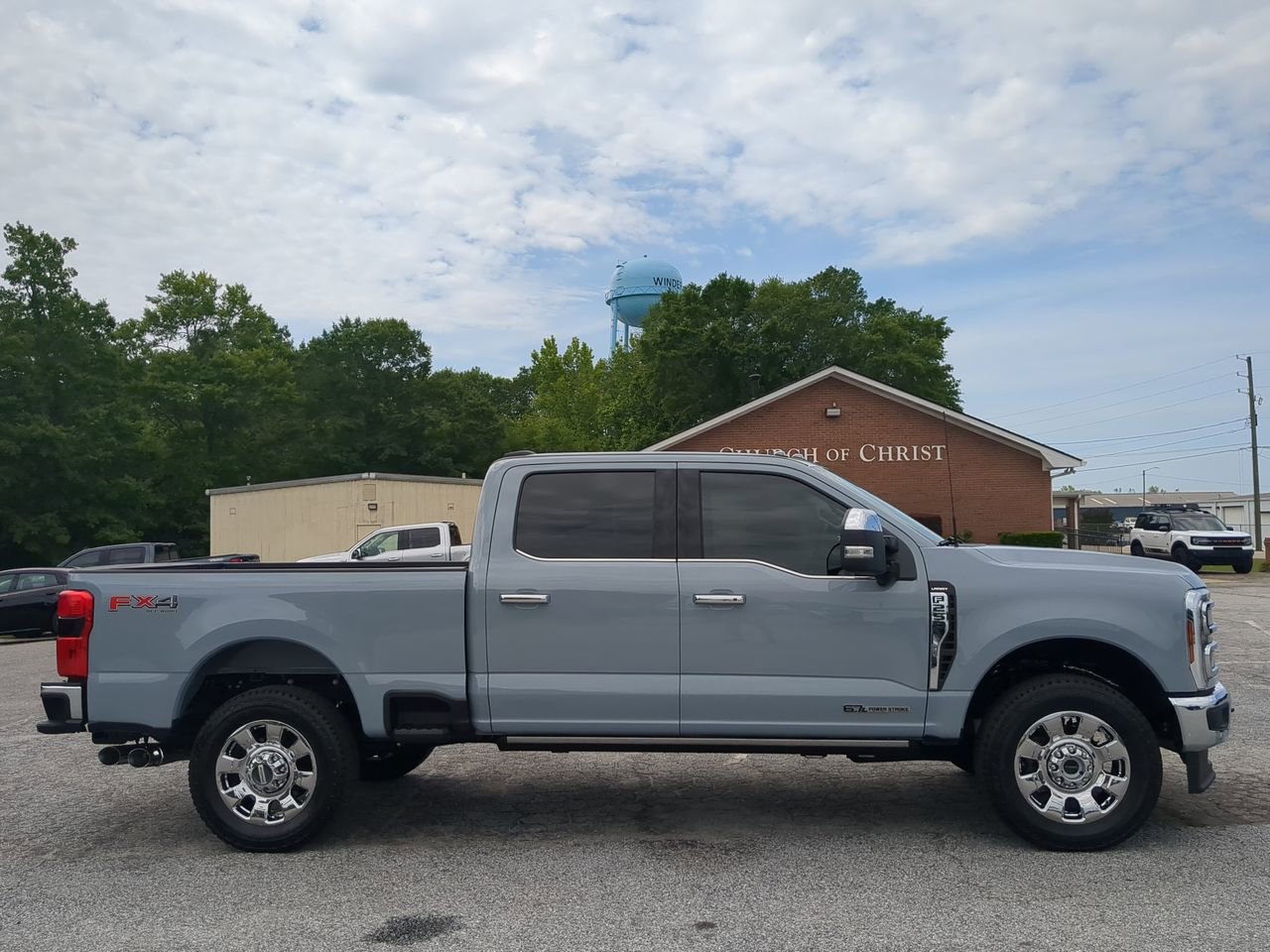 Certified 2025 Ford F250 Lariat w/ Lariat Ultimate Package AWD/4WD image 2
